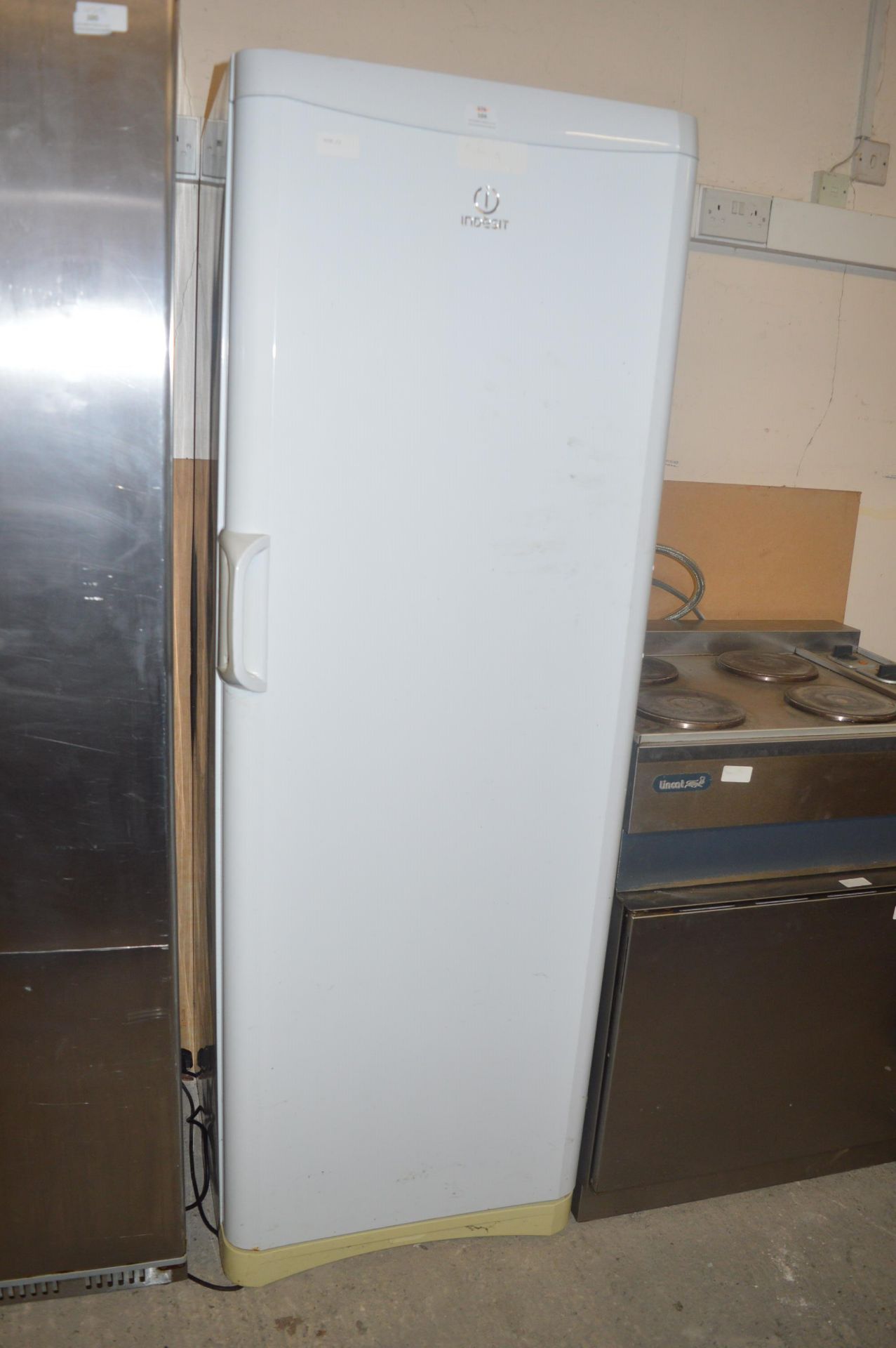 Indesit Larder Refrigerator