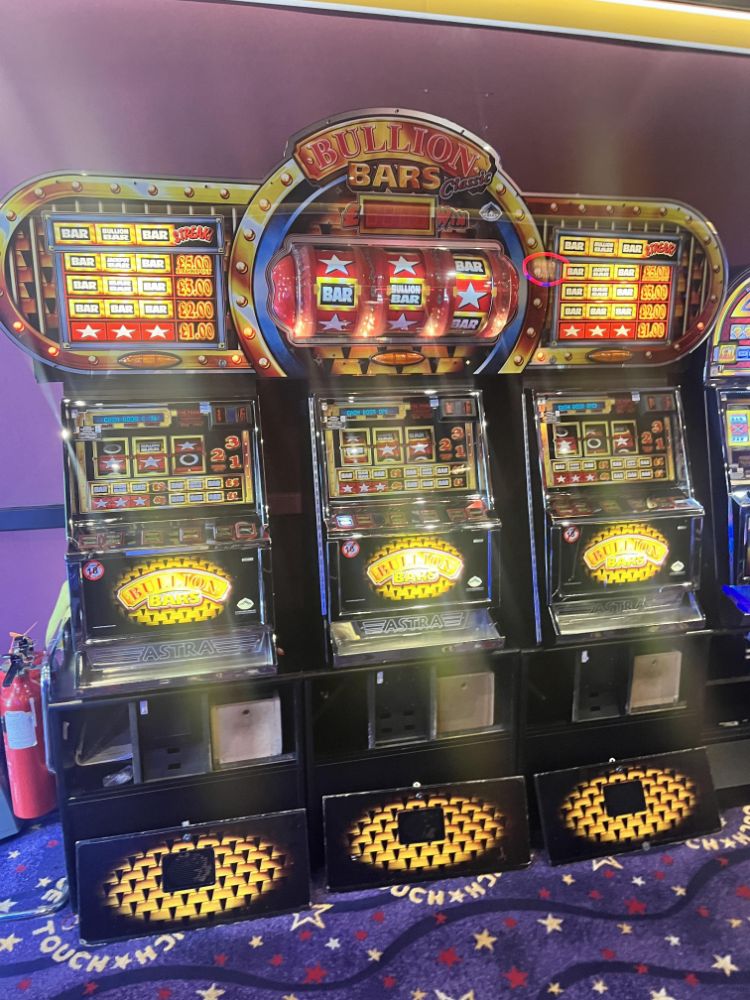 8562 - Golden Touch Amusements 36 Cat C and D Gaming Machines Follwed by Catering and Restaurant Equipment
