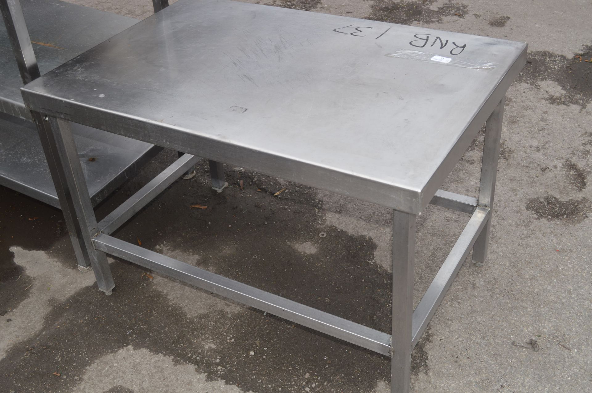 *Stainless Steel Low Level Preparation Table 60x90cm x 60cm tall