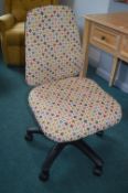 Office Swivel Chair with Multicolour Fabric