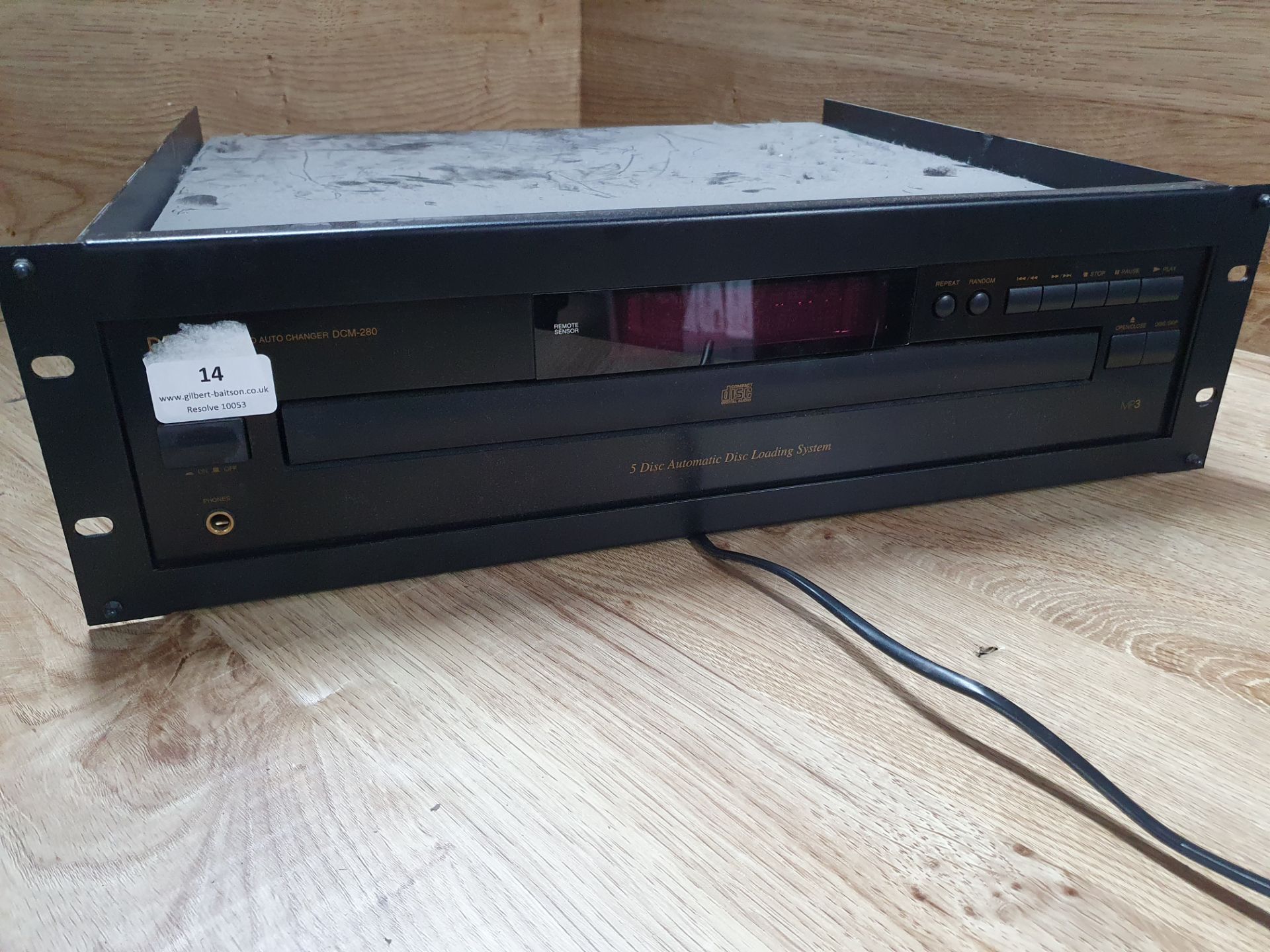 * Denon CD auto changer DCM-280