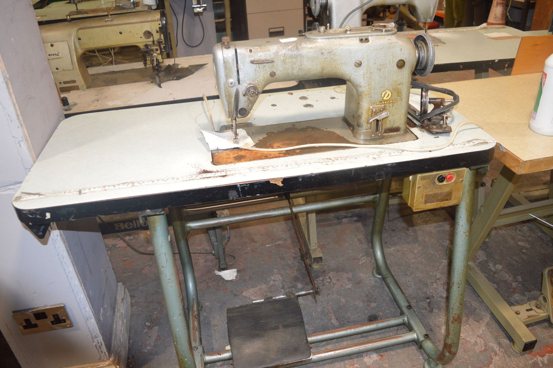 Durkopp Flatbed Industrial Sewing Machine (requires repairs) on Table with Electric Motor - Image 2 of 2