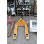 Yellow 2000kg Pallet Truck