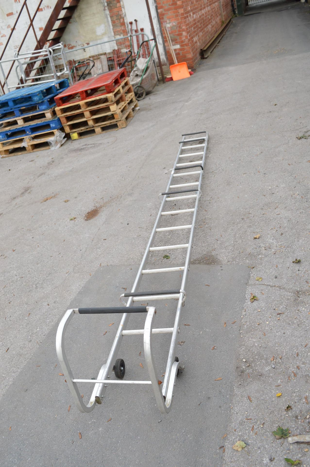 *4m Roof Ladders - Image 2 of 2