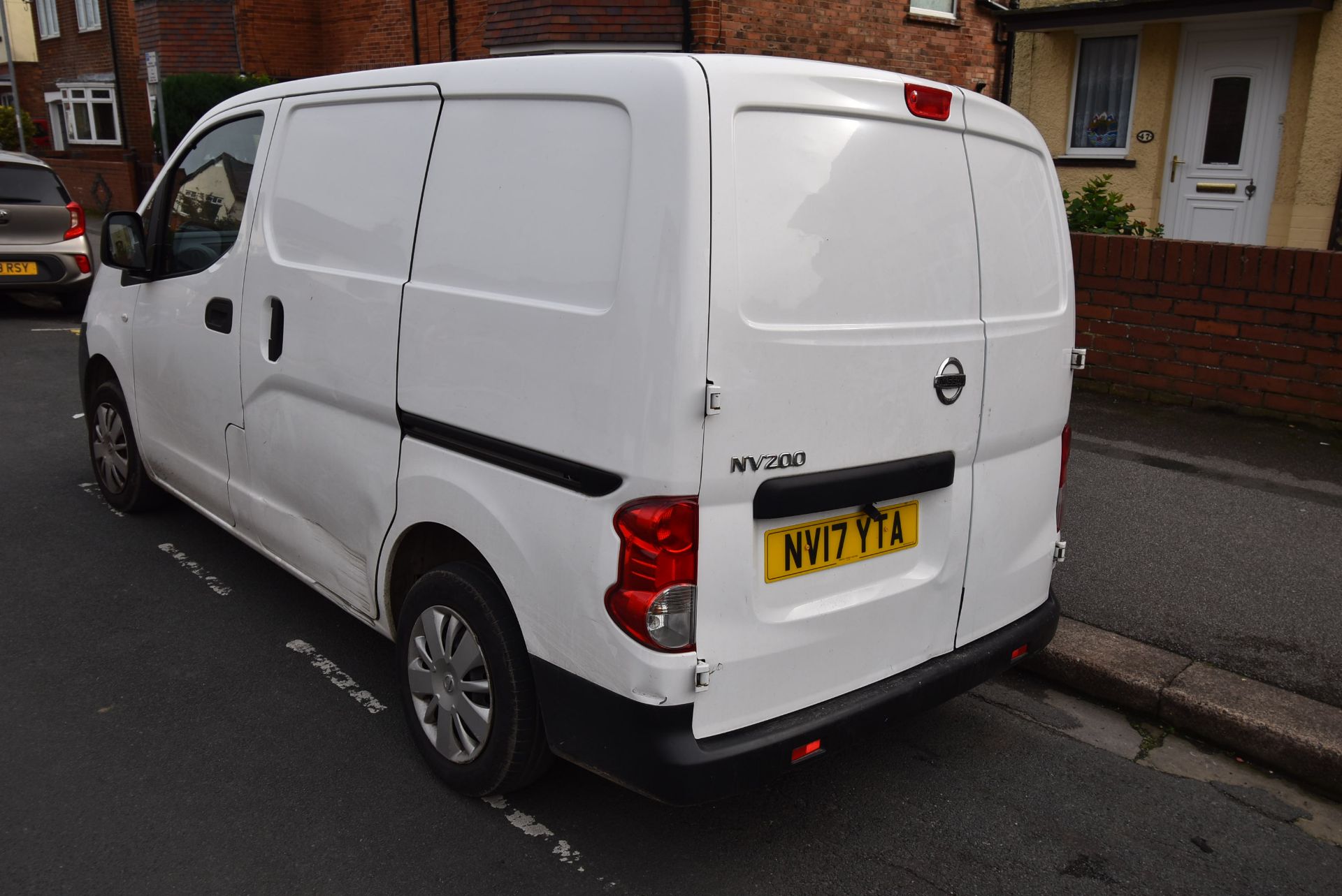 *Nissan NV200 Reg: NV17 YTA MOT: 25/02/2024 Mileage: 47,929 - Image 2 of 7