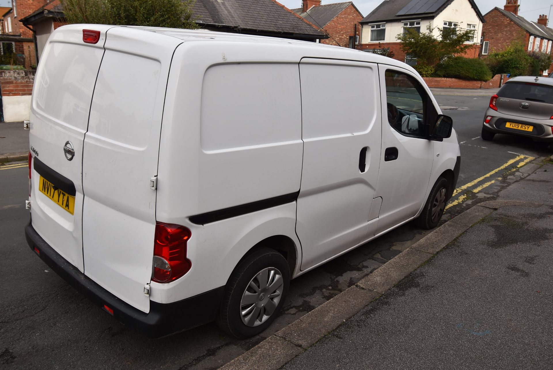 *Nissan NV200 Reg: NV17 YTA MOT: 25/02/2024 Mileage: 47,929 - Image 3 of 7