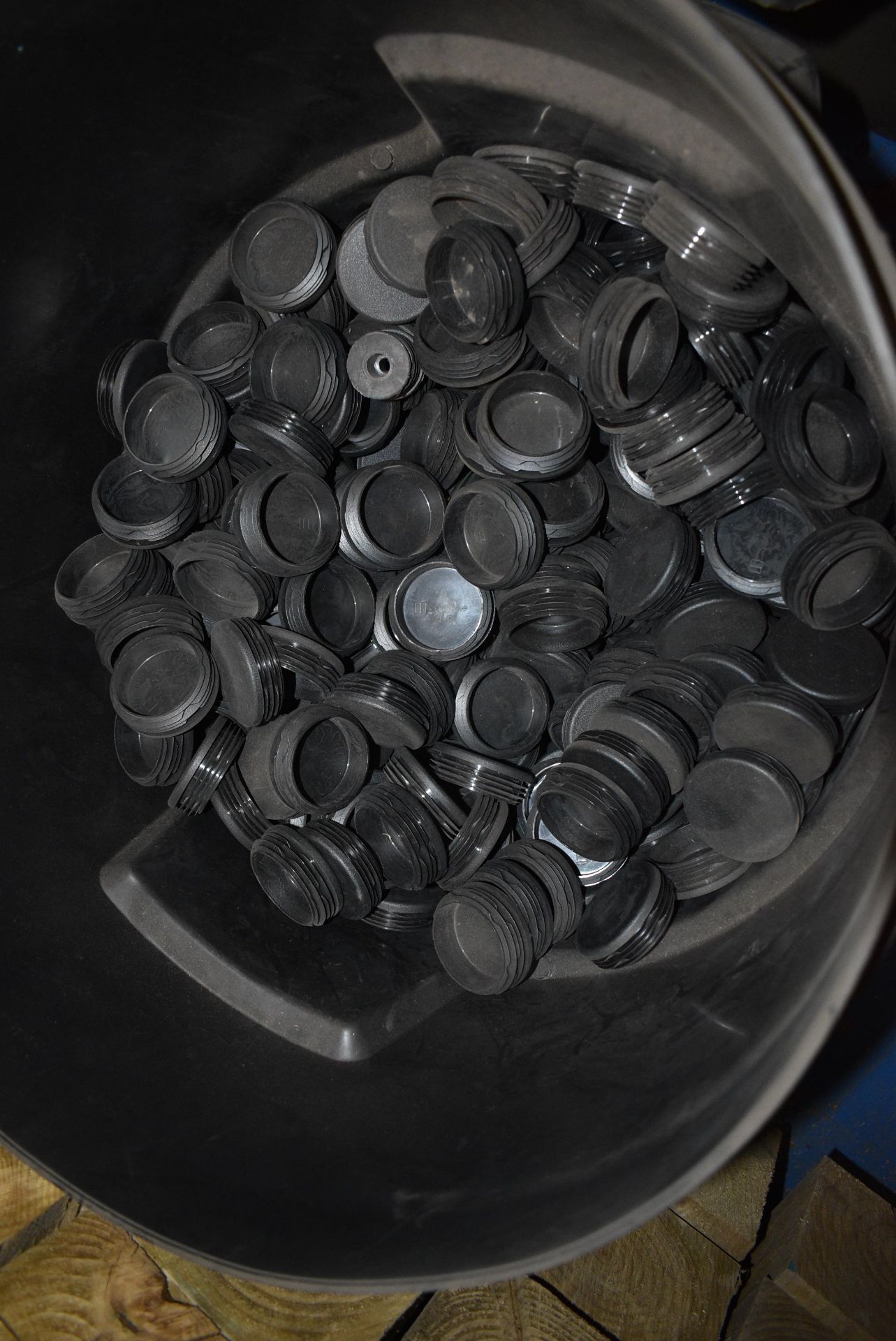 *Tub of 55mm Push-In Caps - Image 2 of 2