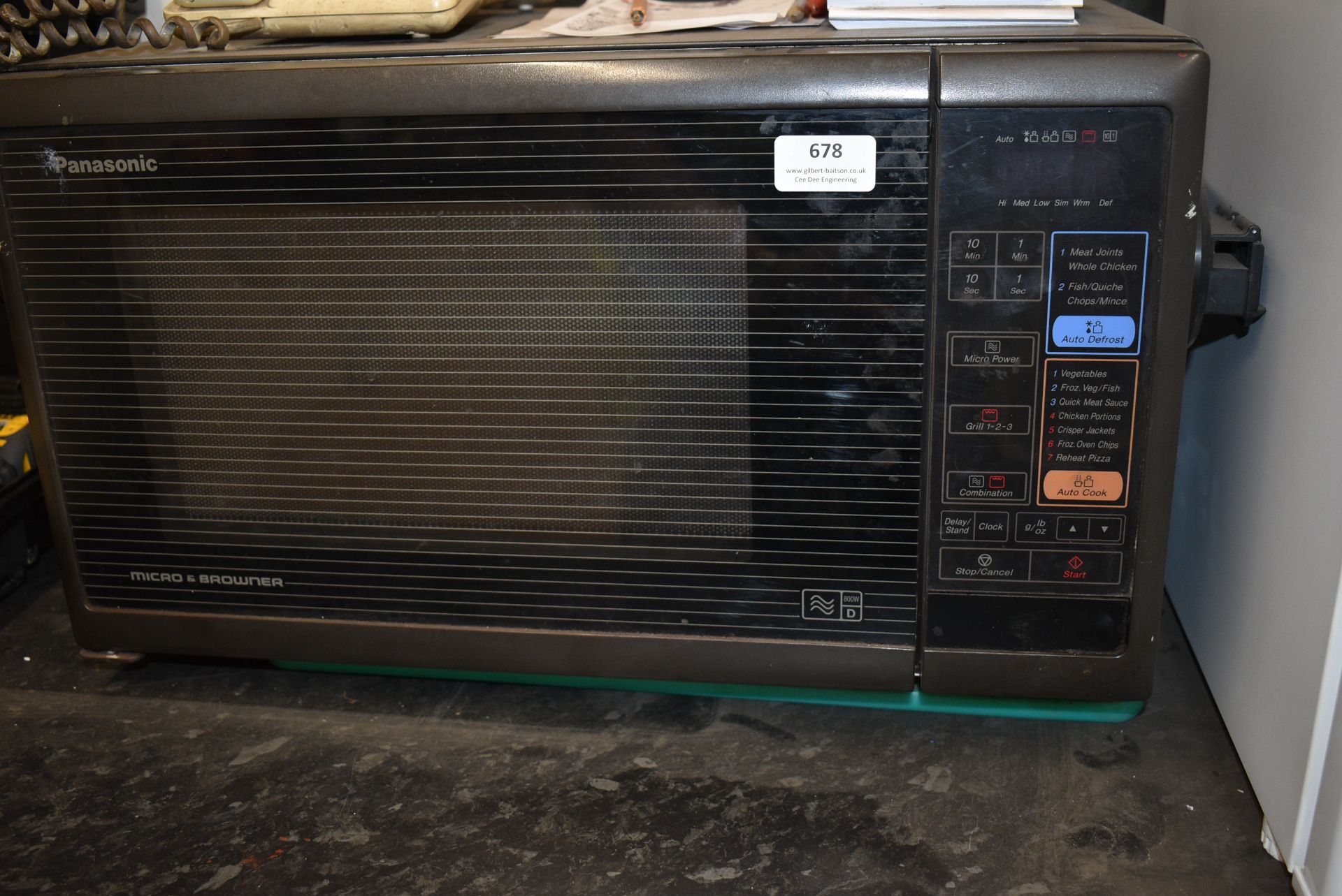 *Panasonic 800w Microwave