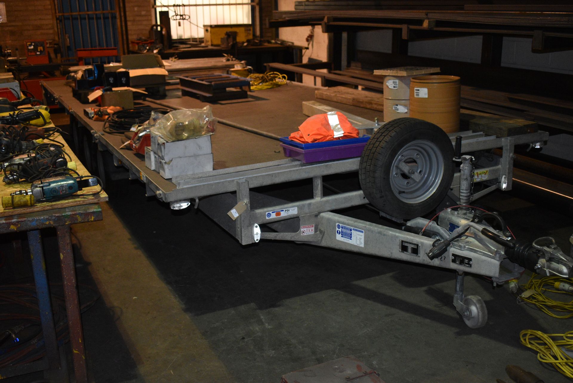 *Ifor Williams Trailer DB 3500kg, 8ft wide x 20’3” Fixed Deck (no ramps, sides, or headboard -