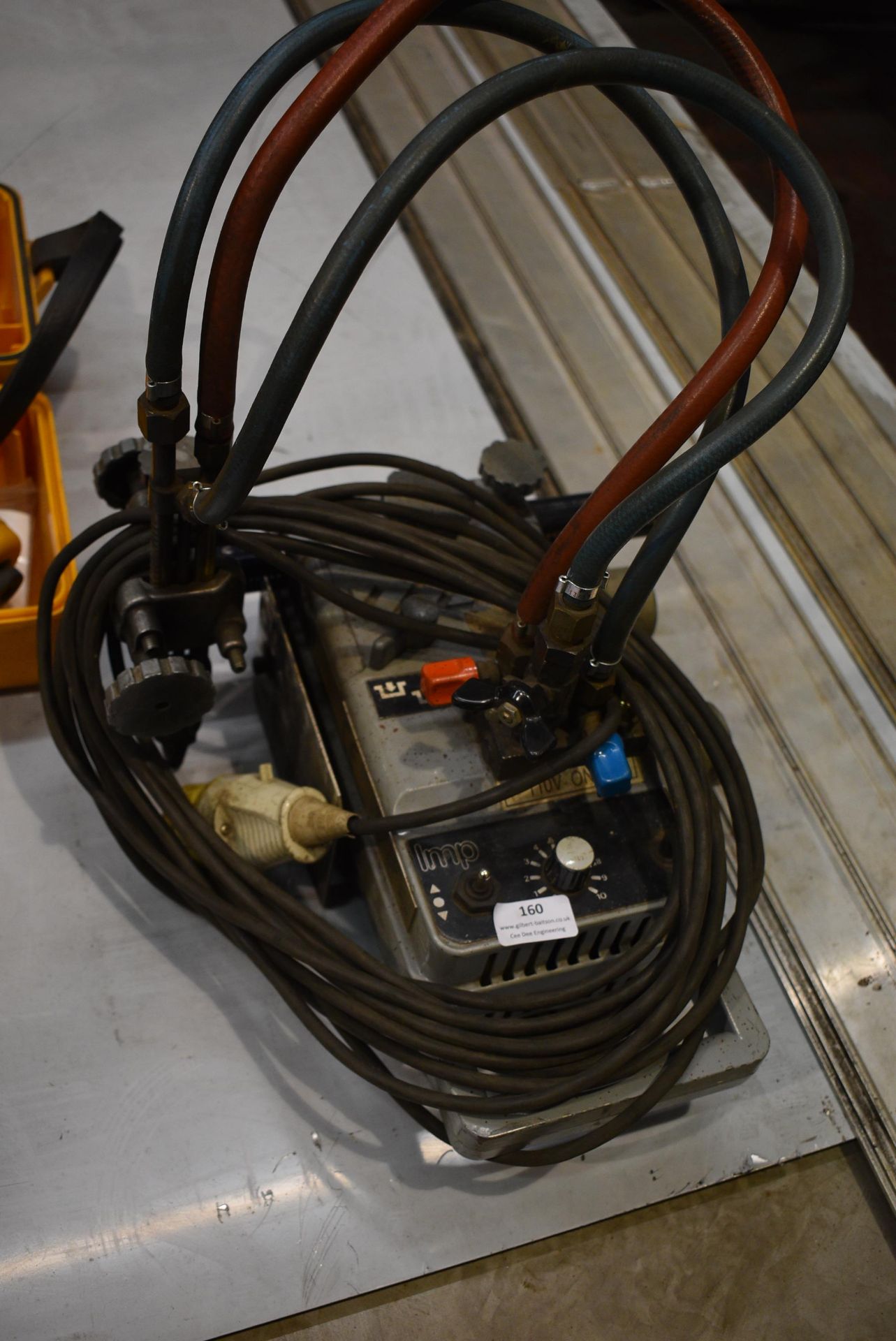 *Imp 110v Oxyacetylene Profile Cutter with Two Lengths of Track
