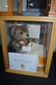 Steiff Bear of the Year 2009 No. 0171 with Display