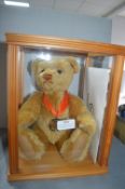 Steiff Bear of the Year 2018 No. 80 with Display C