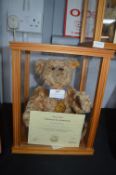 Steiff Bear of the Year 2002 No. 3912 with Display