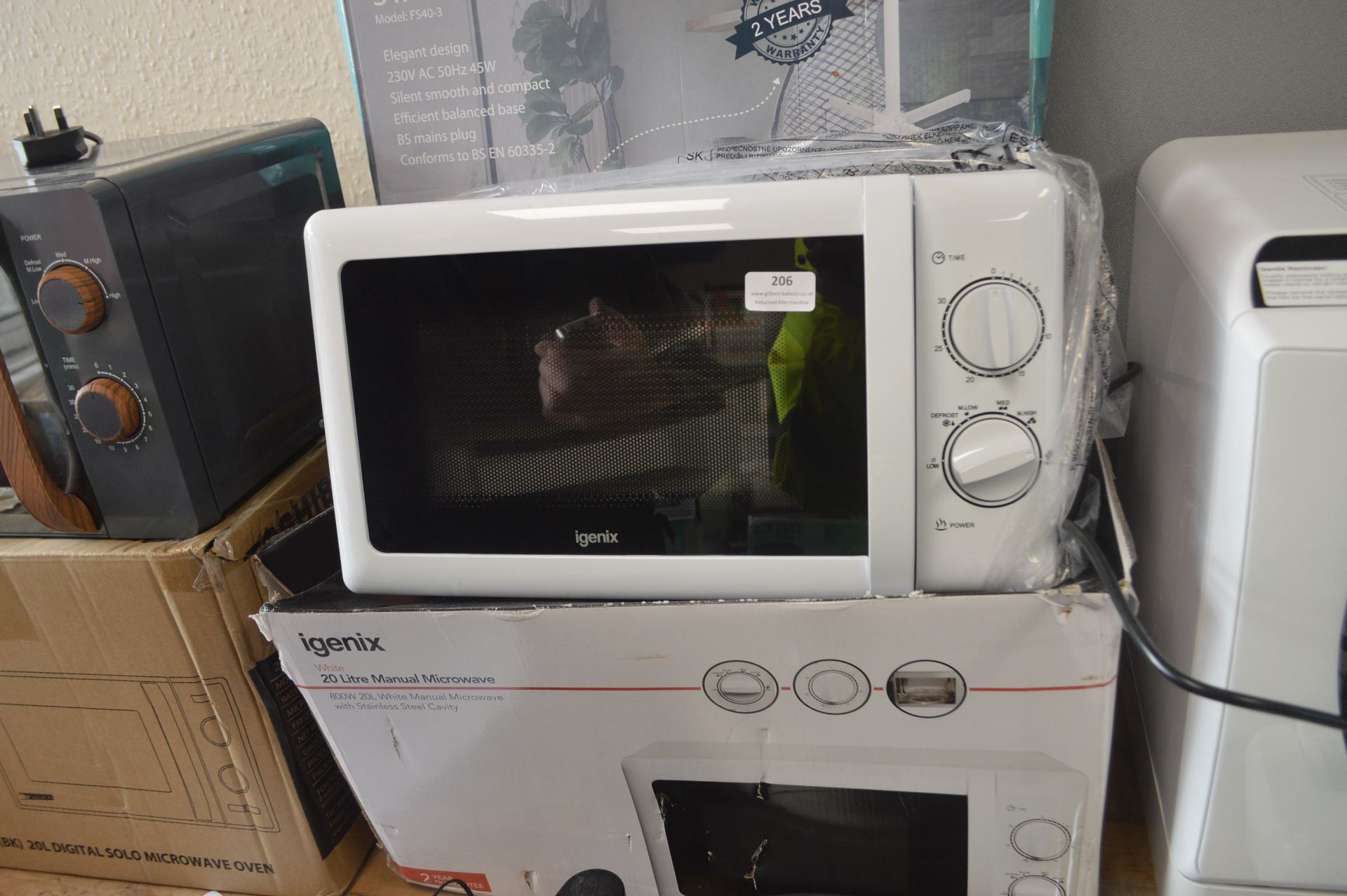 *Igenix 20L Microwave