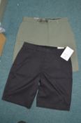 *Two Pairs of Men's Shorts Size: 32