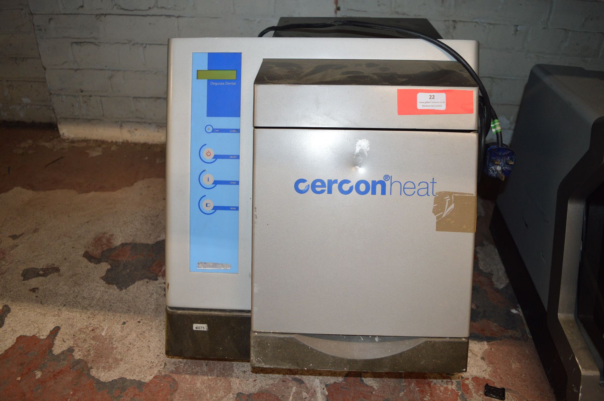 * Degusser Dent Cercon oven, 1350degC max temp, 1.6kW (2002)