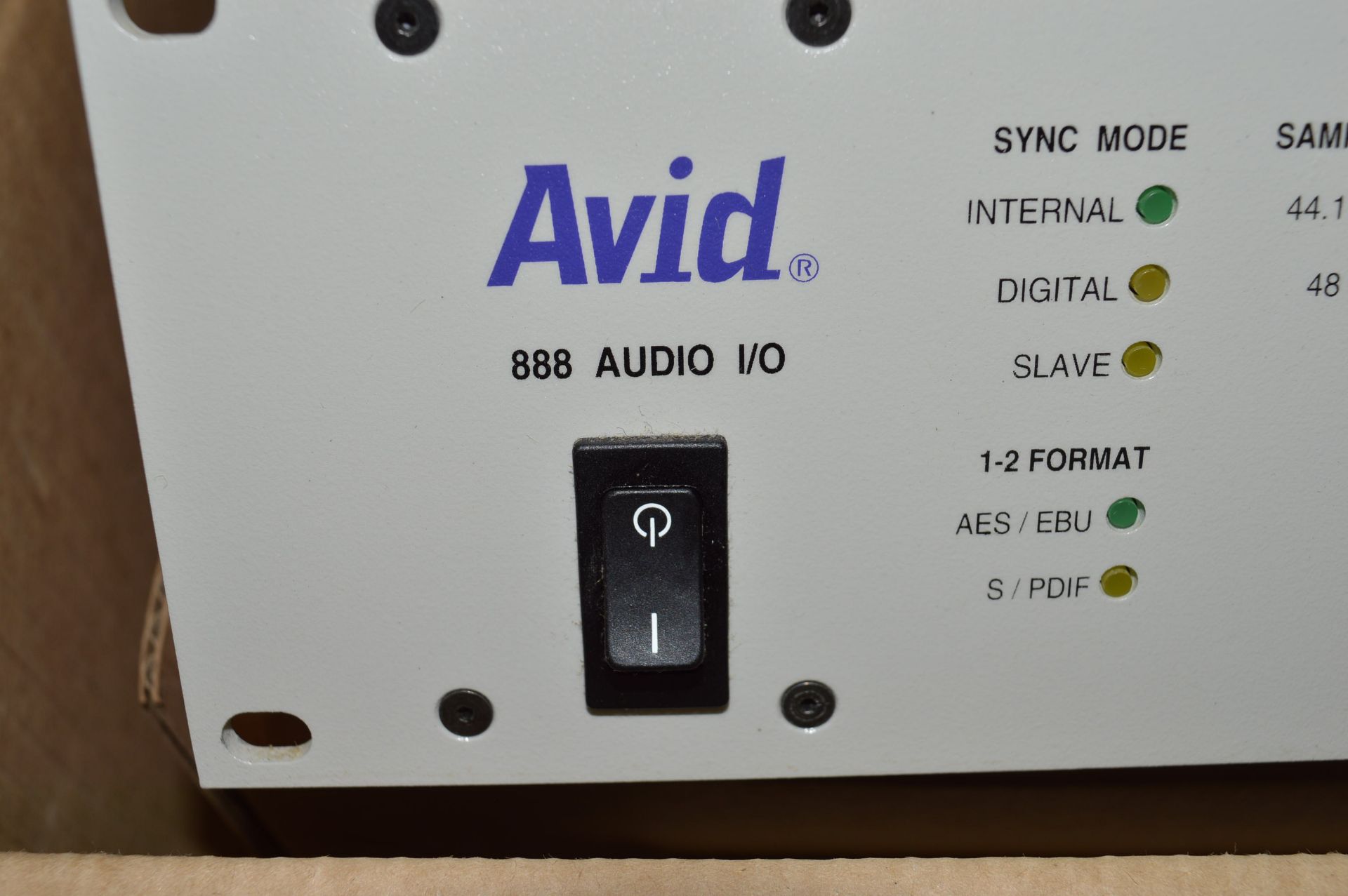 * Avid DigiDesign MH070-AV 888 audio I/0 interface (boxed) - Image 2 of 3