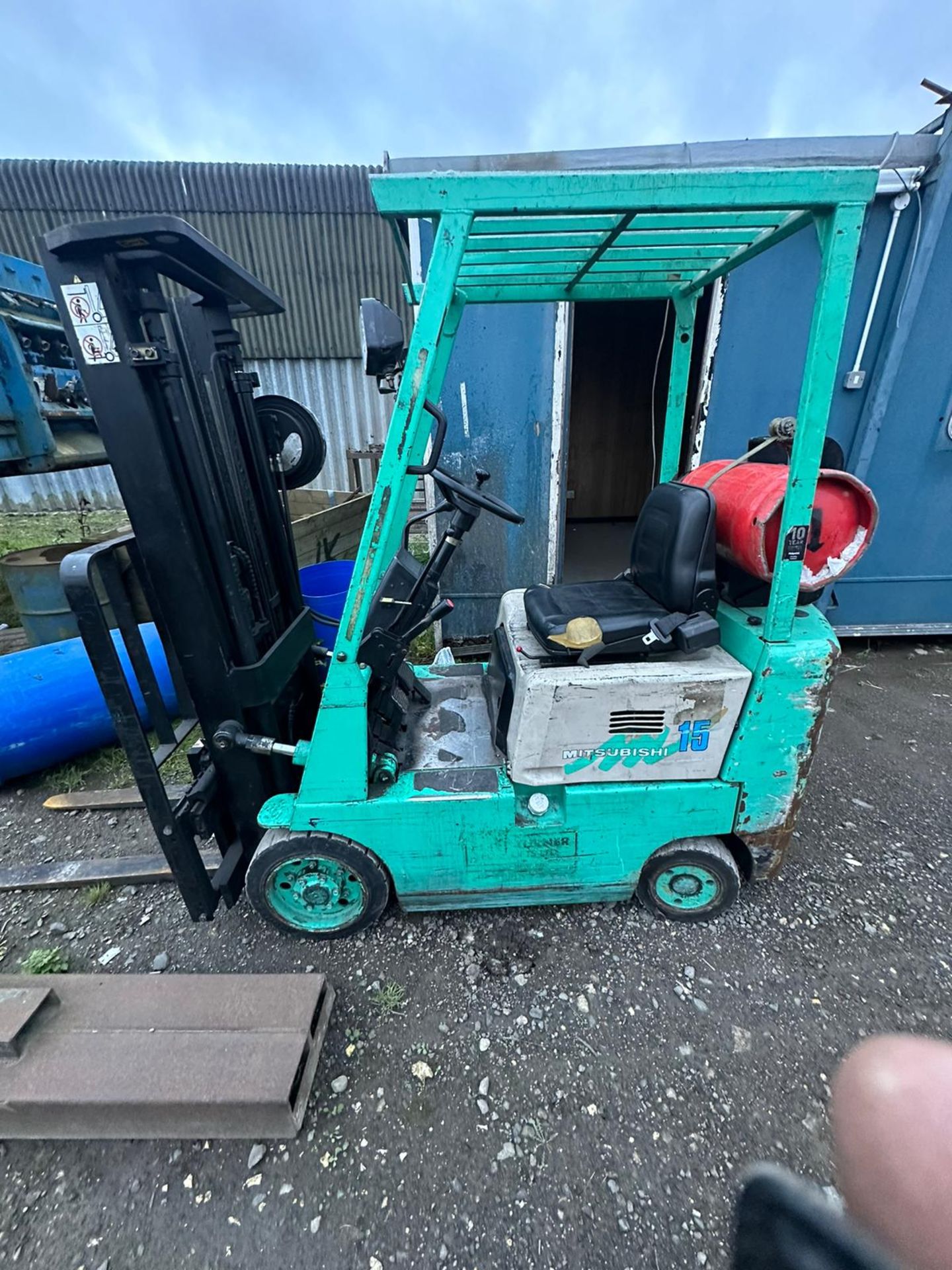 *Mitsubishi FGC15 Gas forklift - container spec, side shift. Full working order - Located at Unit 4, - Image 4 of 6