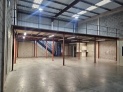 8585 - Mezzanine Floor, Forklift and Warehouse Racking