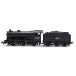 A Bachmann Branchline OO gauge Class J39 locomotive, BR black late crest, stepped forty two 100 gall