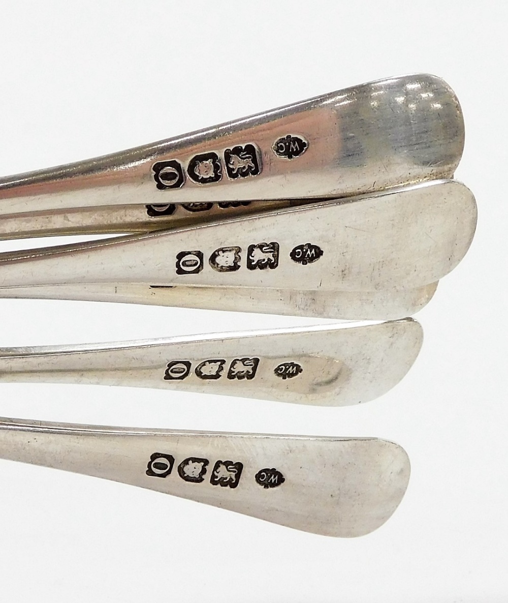 A group of small silver, comprising a set of six Edward VII Rat-tail pattern coffee spoons, London 1 - Image 2 of 4