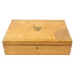 An early 20thC Goldsmiths & Silversmiths Company Ltd light oak canteen box, the hinged lid with bras