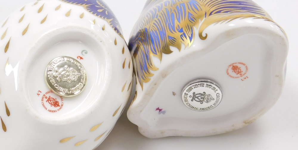 Two Royal Crown Derby porcelain paperweights, comprising Owl, 12cm wide, and Spaniel, 10cm high, bot - Image 3 of 3