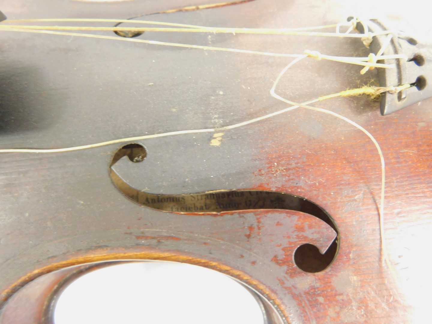 A Continental late 19thC violin, the bridge stamped Aubert, with mother of pearl inlaid tuning knobs - Image 4 of 9