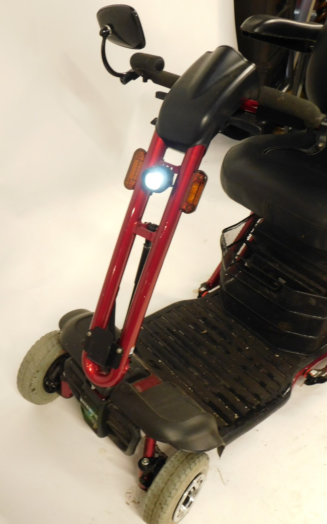 A Liteway Rascal mobility scooter, with power pack and key. - Image 4 of 4
