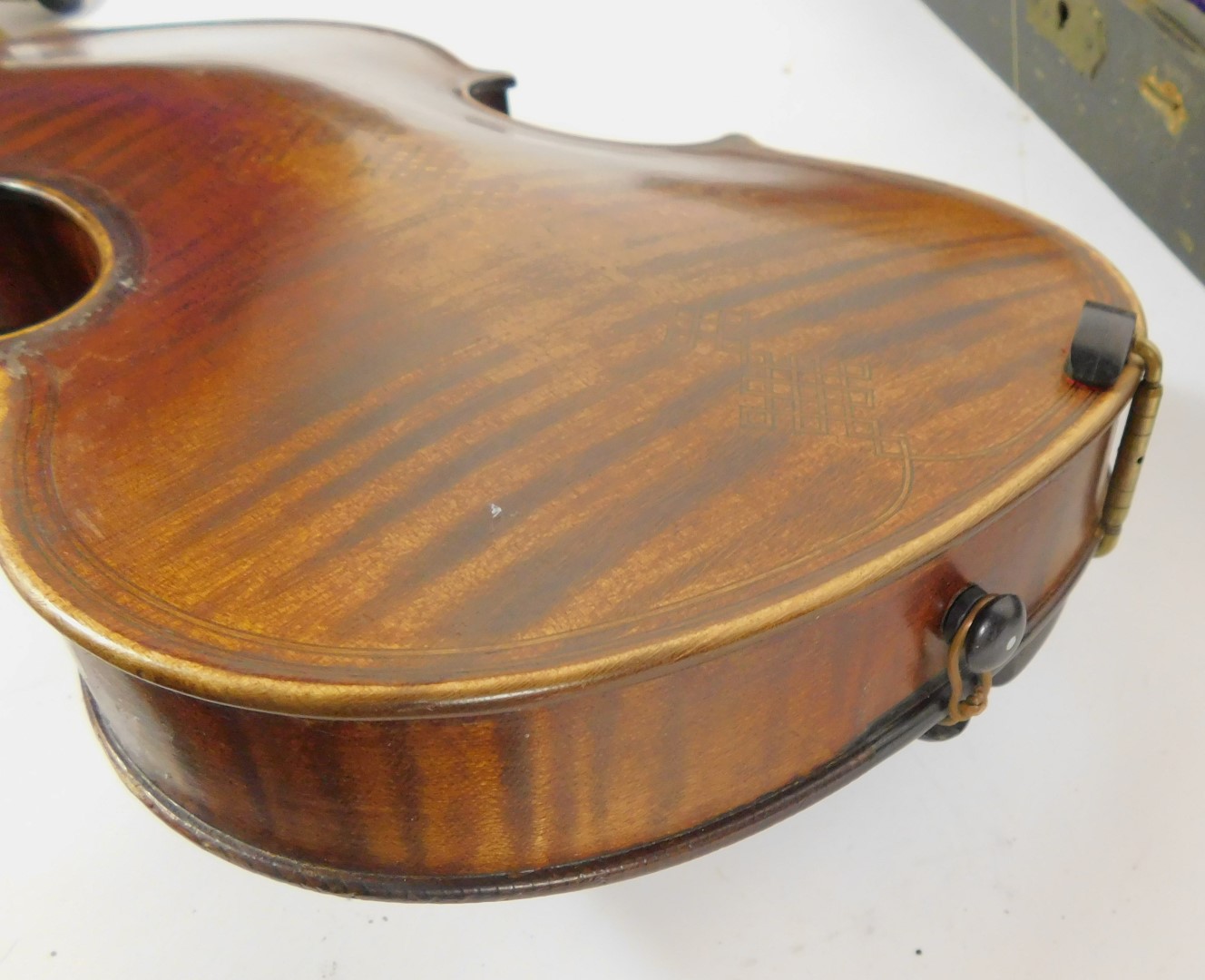 A Continental late 19thC violin, the bridge stamped Aubert, with mother of pearl inlaid tuning knobs - Image 6 of 9