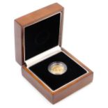 A George V full gold sovereign, dated 1912, 8g, in fitted box with outer packaging.