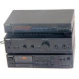 HI-Fi equipment, comprising a Kenwood Quartz synthesizer AM-FM Stereo tuner KT-660L, a Kenwood Stere