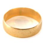 A 9ct gold wedding band, of plain design, ring size Z+1, 4.4g.