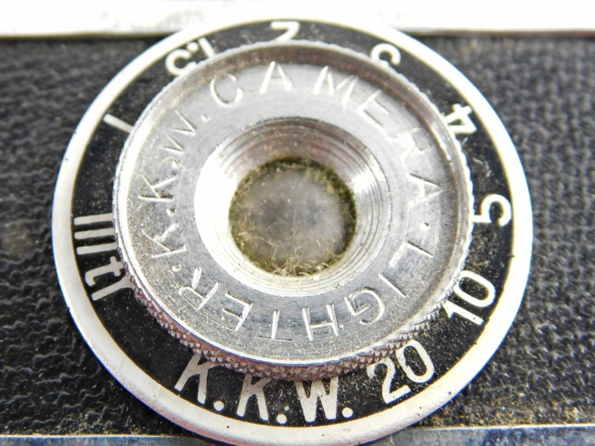 A Photo Flash miniature camera novelty table lighter, 5cm high, in original case. - Image 2 of 3