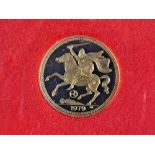 An Elizabeth II Isle of Man 1979 full gold sovereign, in presentation case, an Isle of Man Governmen