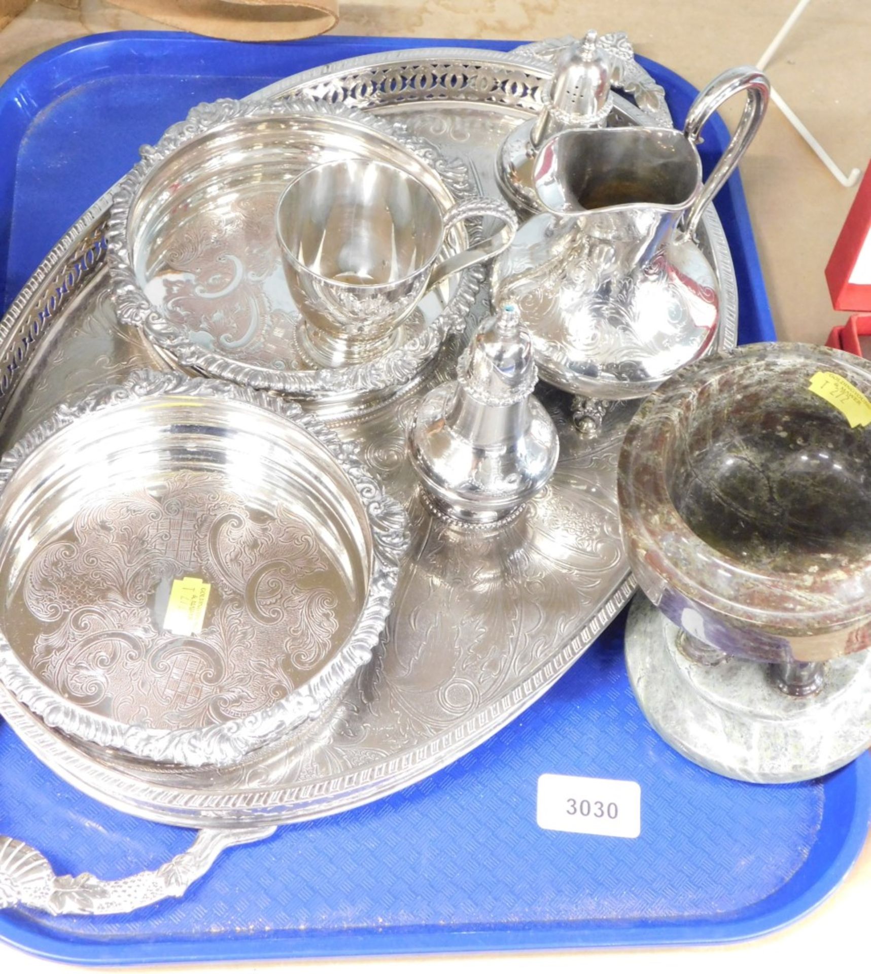Various silver plated ware, oval galleried tray, cream jug, etc. (a quantity)
