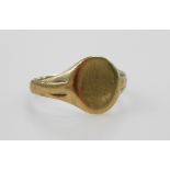 A 9ct gold gentleman's signet ring, with an oval vacant reserve, size T, 3.7g.
