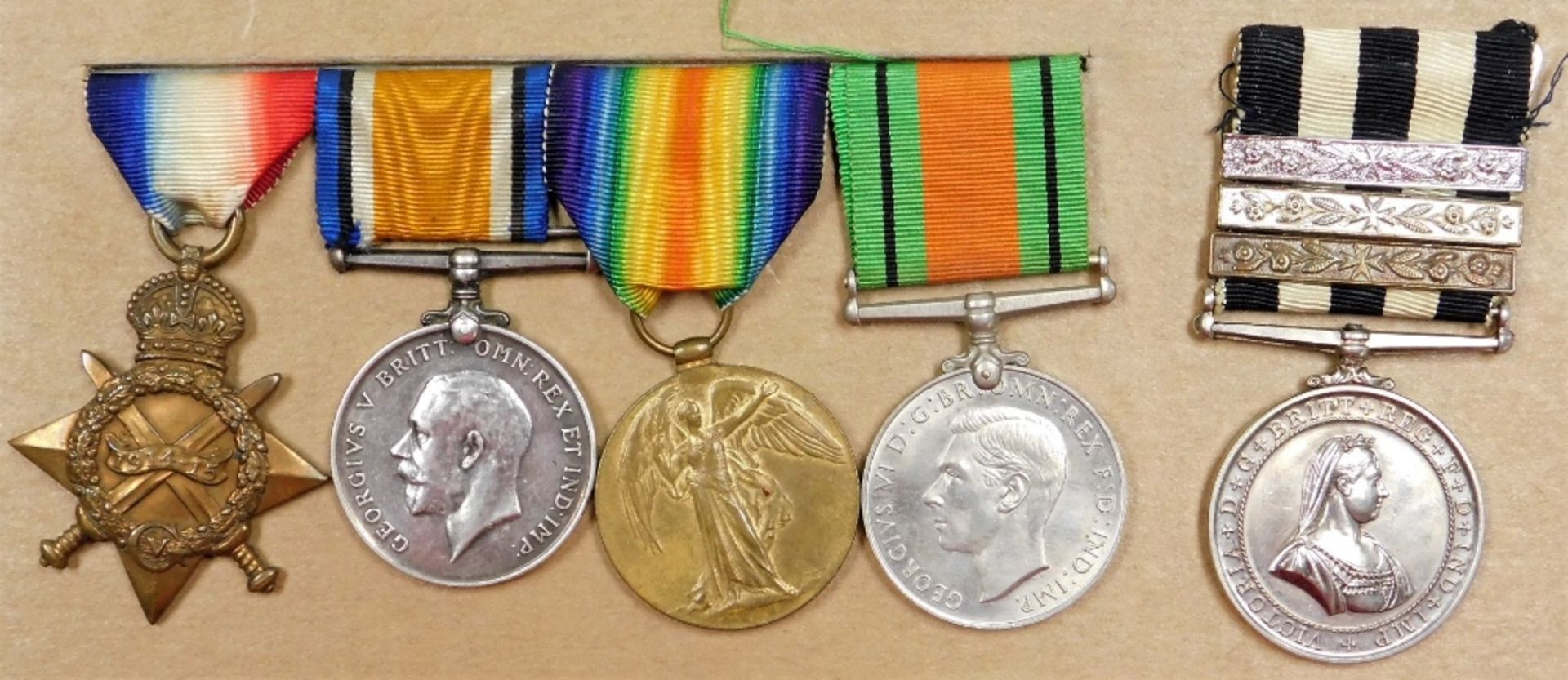 A World War I/II medal group, named to Pte W Dickinson, Lincolnshire Regiment, comprising 1914/15 St - Image 2 of 10