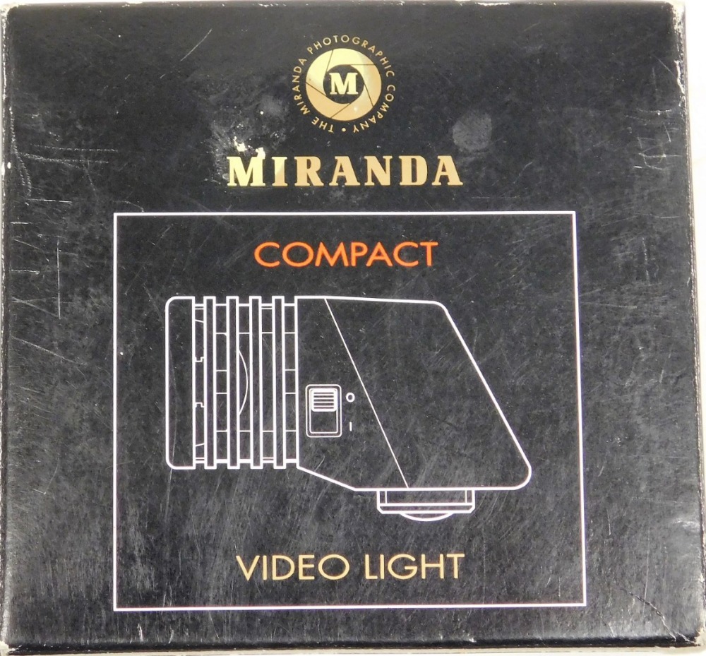 A Voigtlander Vito B camera, with a Skopar 1:3 5/50 lens, Miranda Titan 202 tripod, compact video li - Image 7 of 7