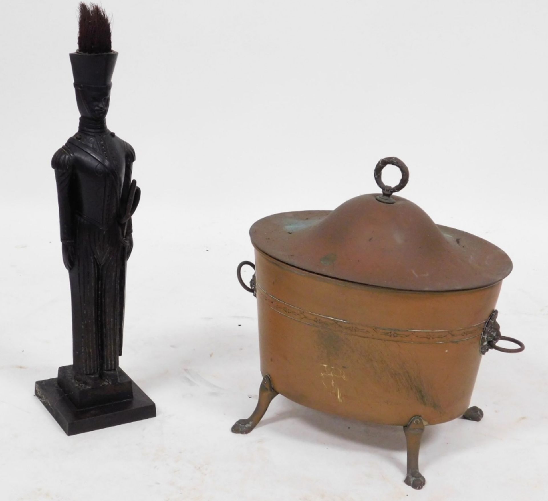 An early 20thC copper coal bucket and lid, with lead liner, 37cm wide, together with a cast iron sol