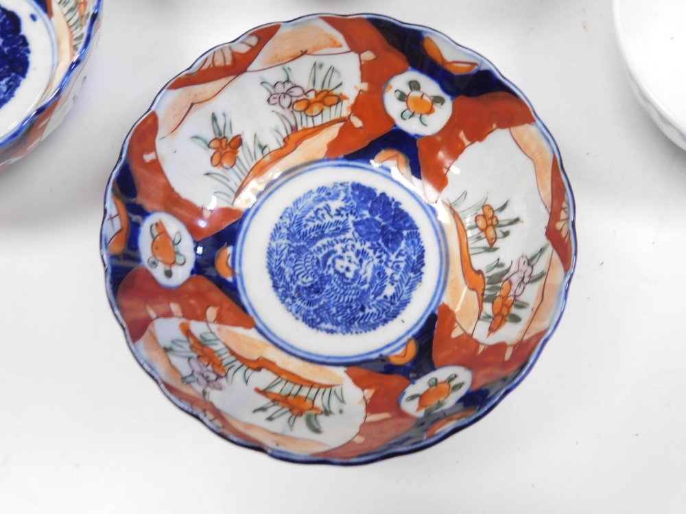A group of Chinese ceramics, including a Sancai figure of a pheasant, Cantonese famille rose porcela - Image 2 of 9
