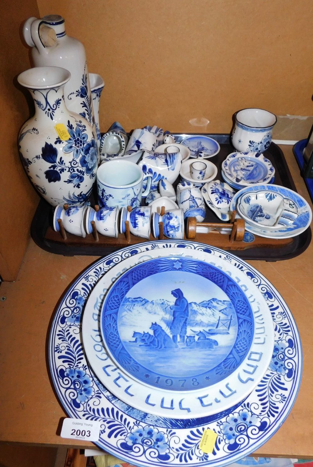 A group of 20thC Delft pottery, to include a baluster vase, 24cm high, novelty clogs, trinket dishes