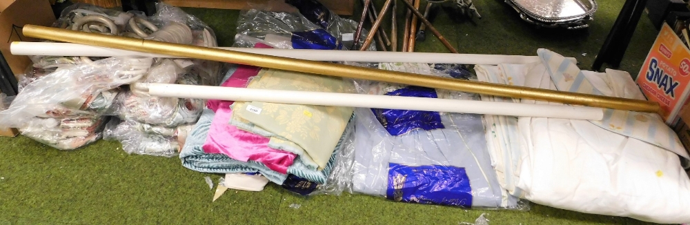 Various pairs of curtains, mainly floral, fabric off cuts, etc. (contents under 1 table)