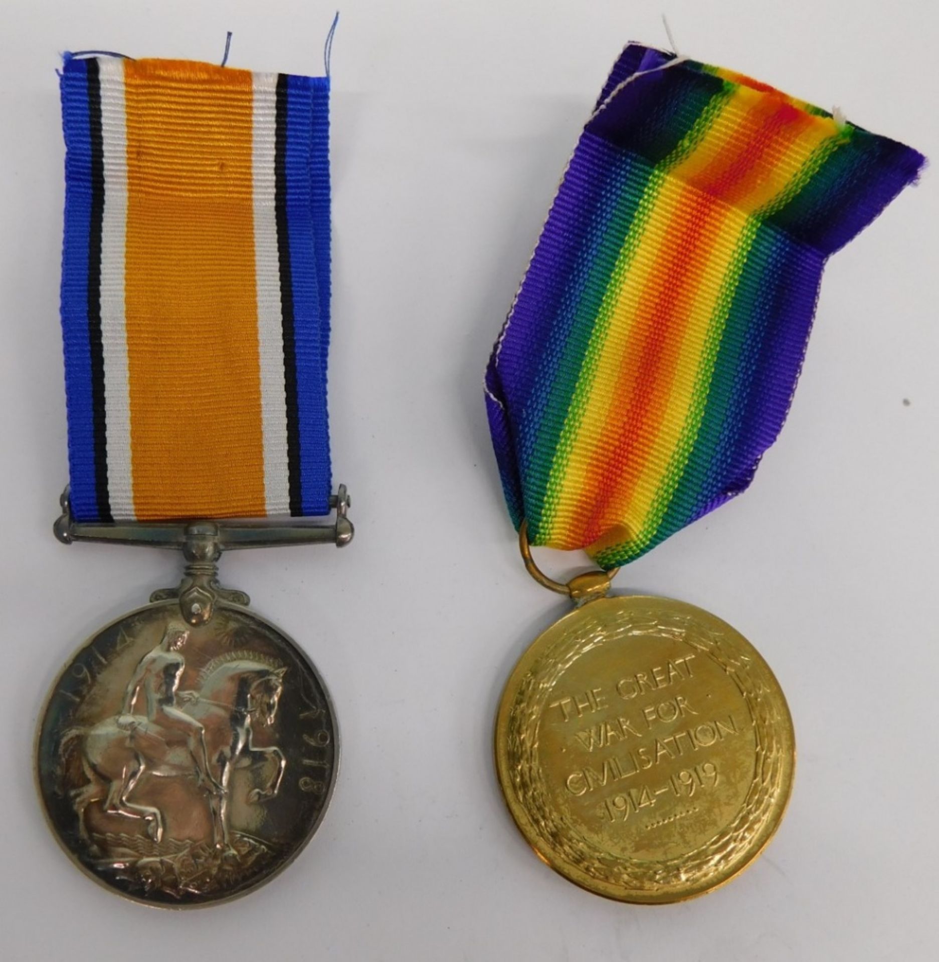 A WWI medal duo comprising Campaign and Victory medals each similarly marked 4244 PTE S FOGG LINC R. - Image 2 of 2