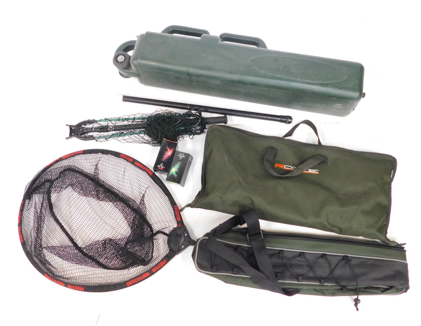 Fishing tackle, comprising Daiwa seat box, adjustable travel case with padlock, a Preston Innovation - Image 2 of 3