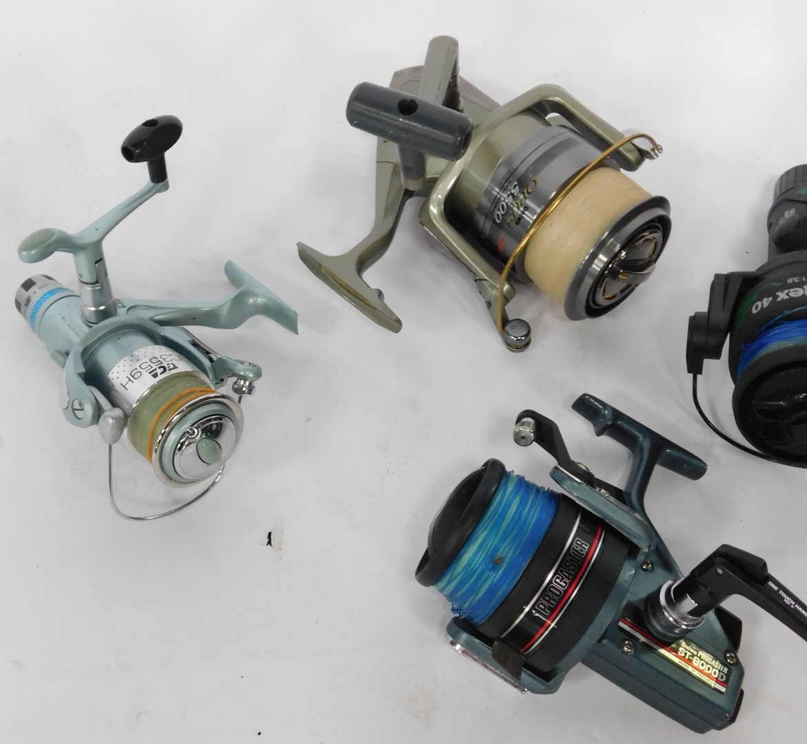 A group of fly fishing reels, comprising a Sunridge Graph X 40, Alcocks spool box, a Daiwa Opus 5500 - Image 2 of 3