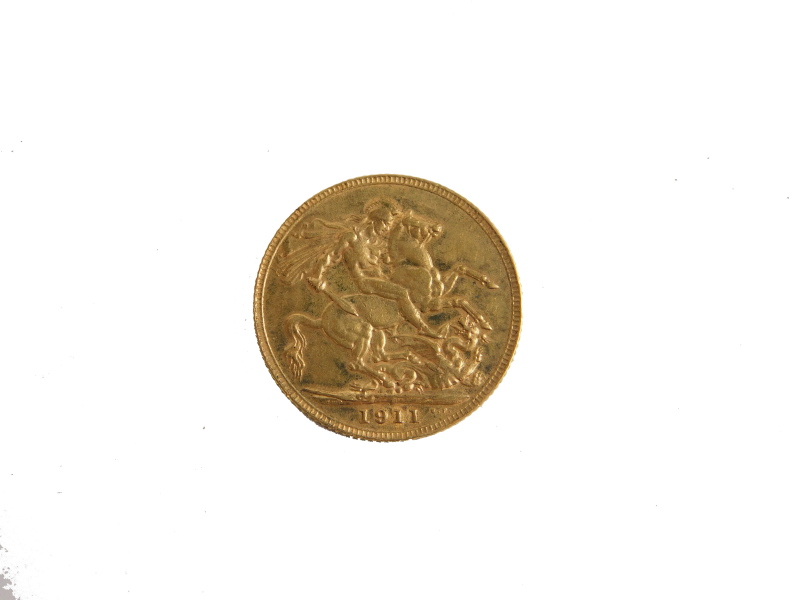 A George V gold full sovereign, 1911.
