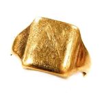 A 9ct gold signet ring, indistinctly monogram engraved, size N/O, 3.5g.