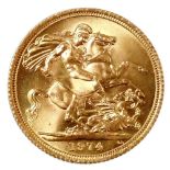 An Elizabeth II gold full sovereign, dated 1974, 8g.