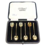 A set of six George V cased gilded silver teaspoons, of plain form, Sheffield 1927, 1.11oz, boxed.